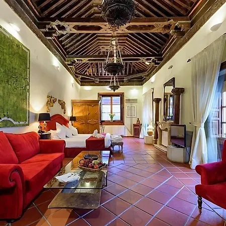 Palacio De Santa Inés 3*