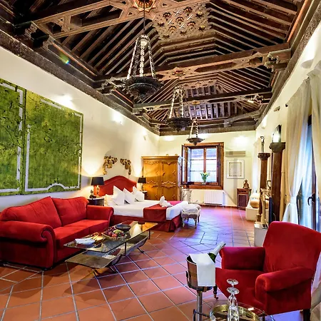 Palacio De Santa Inés 3*