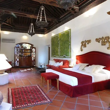 Palacio De Santa Inés 3*