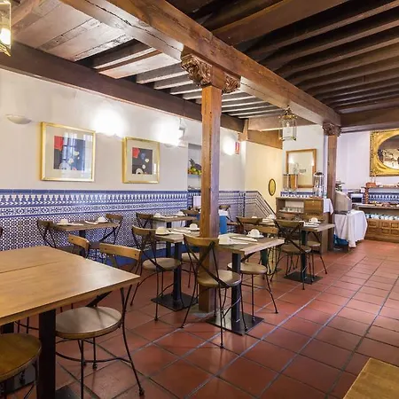 מלון Palacio De Santa Ines 3*