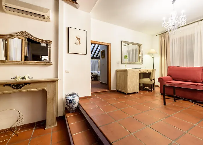 Palacio De Santa Ines